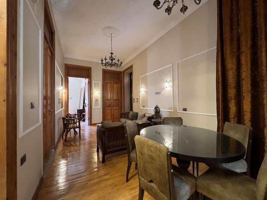 Authentic 3Br Apartment In Downtown, ไคโร ภายนอก รูปภาพ